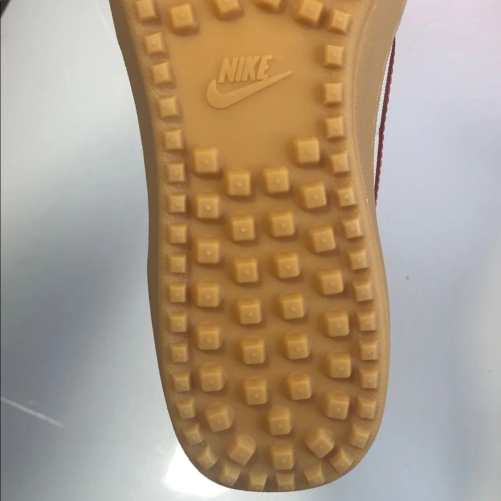 NWOB Nike Field General 82 Sneaker Men's Size 11 Pale Ivory Picante Red Gum